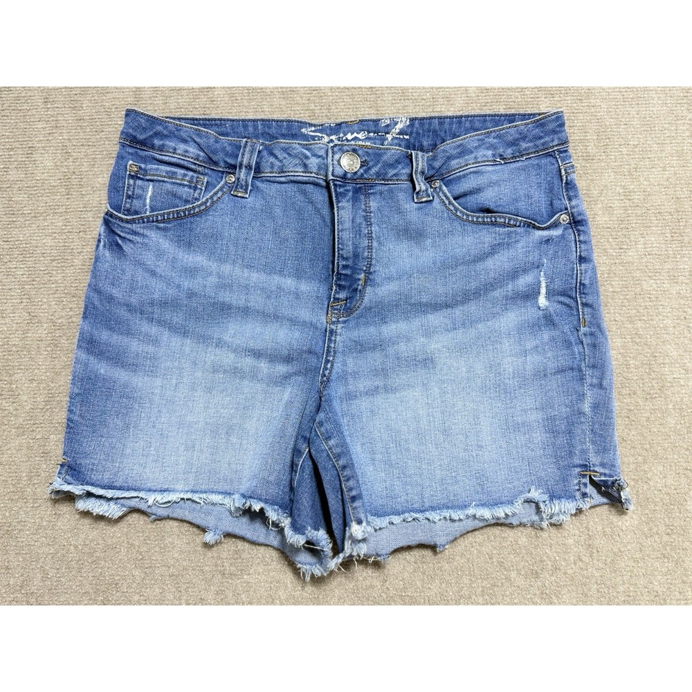 Seven7 Women's 12 Weekend Denim Cut Off Distressed Jean‎ Shorts Light Wash Blue